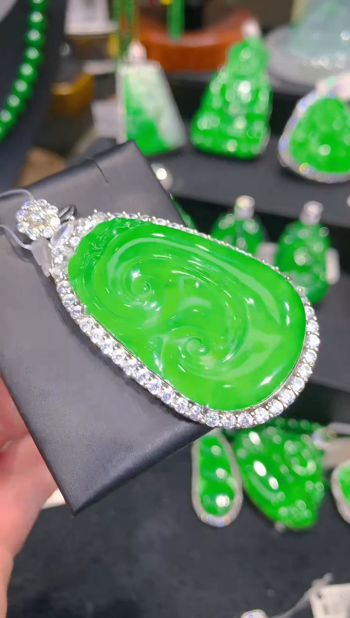 【闪购商品】翡翠颈饰银S925镶嵌61一季