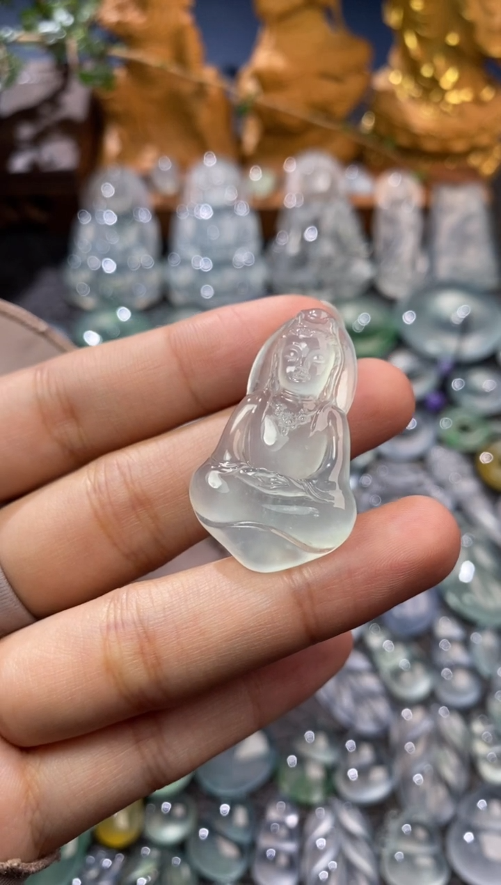 【闪购商品】定制翡翠未镶嵌宝宝观音36.9*22.6*5.7