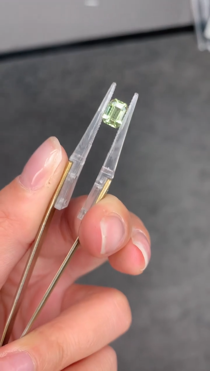 【闪购商品】金绿宝石裸石未镶嵌1.5ct金绿宝石