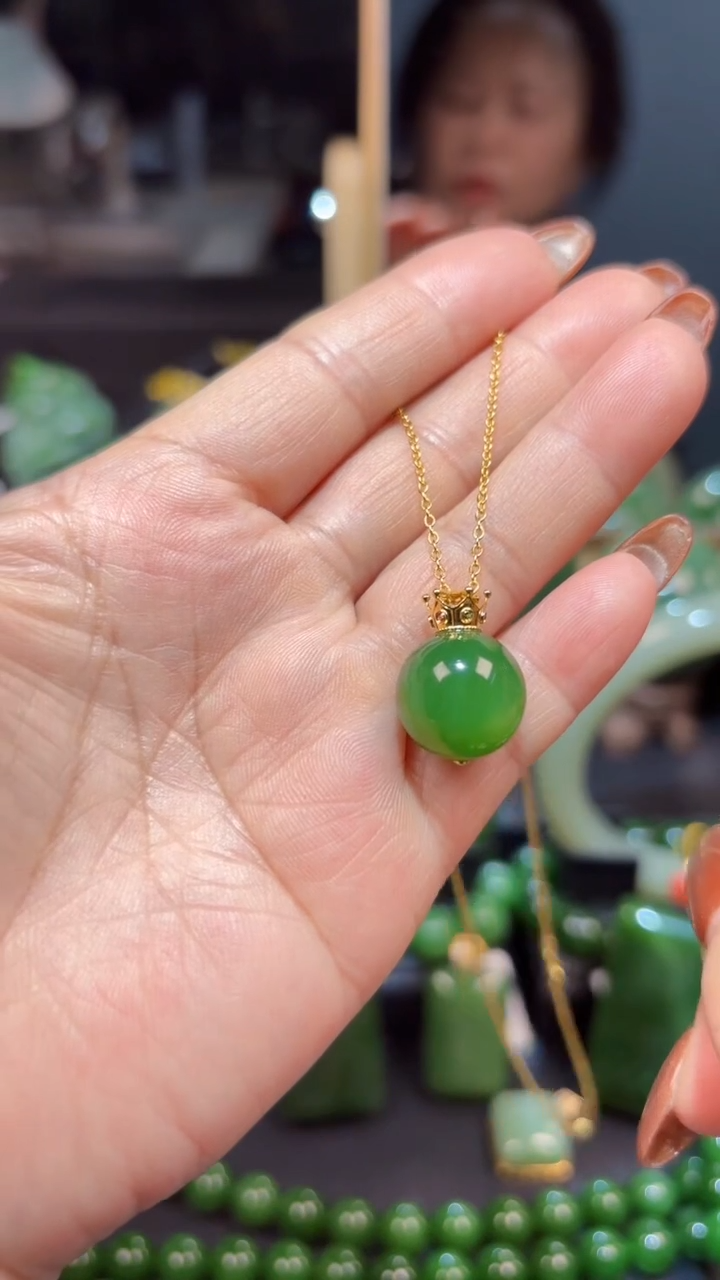 【闪购商品】和田玉（碧玉）吊坠(赠链)18K金镶嵌1