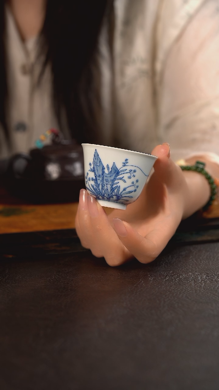 杯HLX陶瓷一月水仙花花神杯