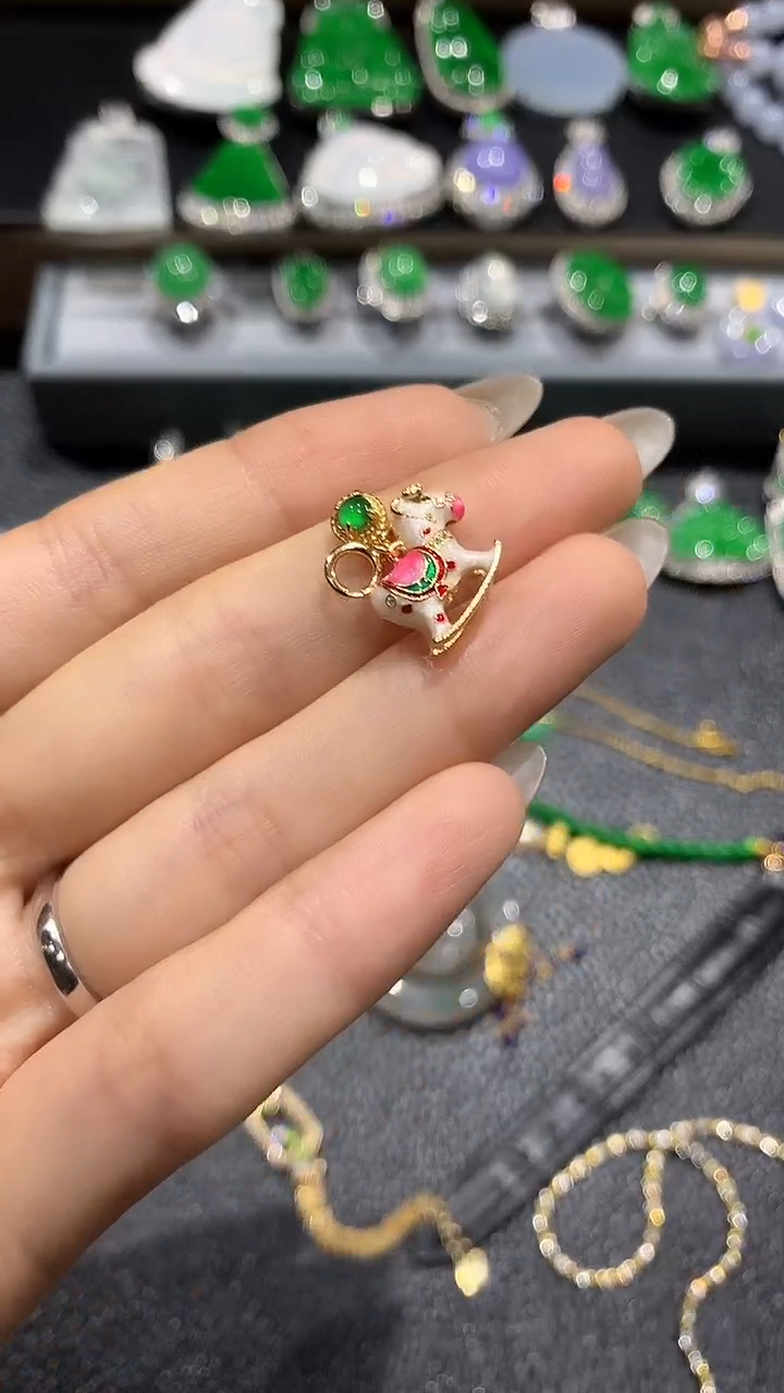 【闪购商品】翡翠吊坠(不含链)银S925镶嵌2多人多样性随机发货1件