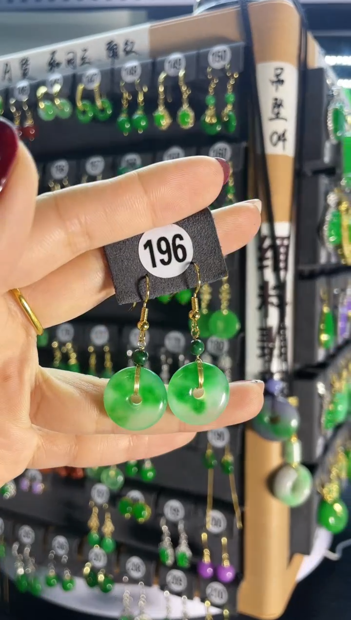 【闪购商品】翡翠耳饰银S925镶嵌196...