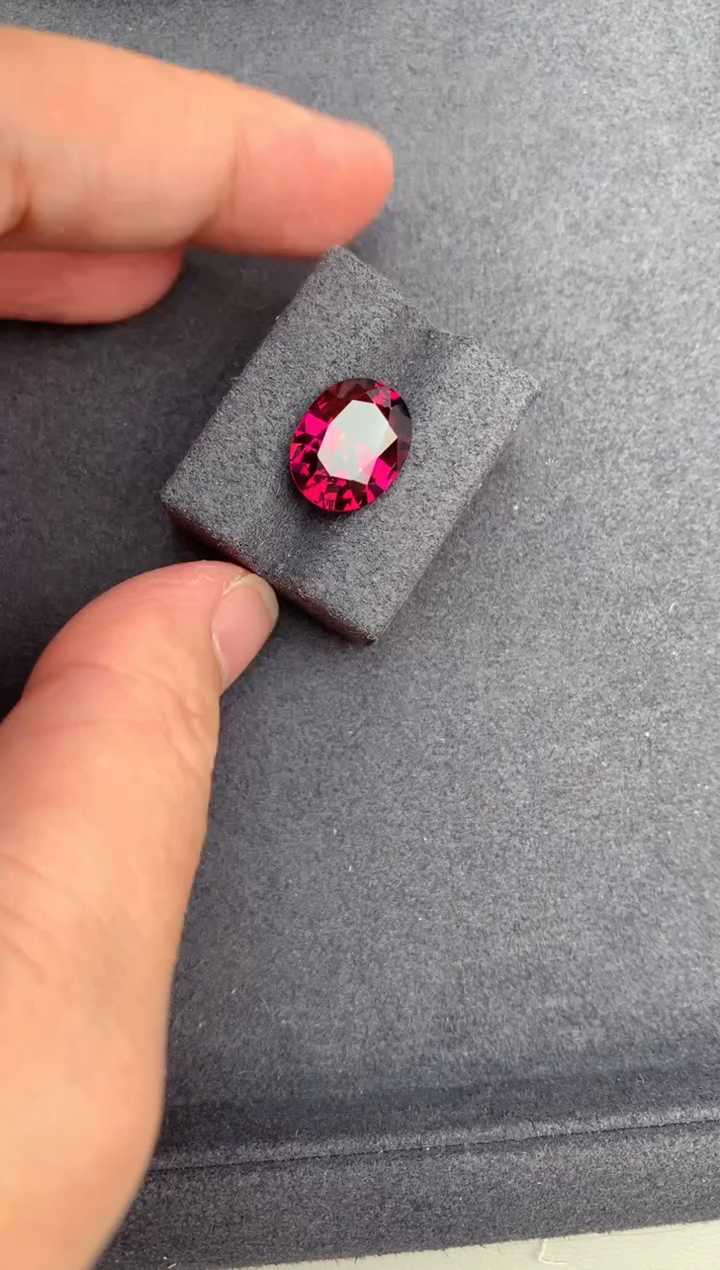 【闪购商品】石榴石裸石未镶嵌6ct镁铝榴石