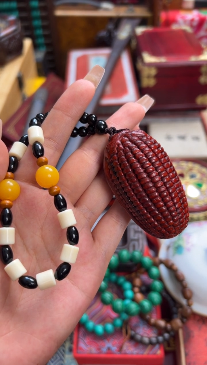 檀香紫檀（小叶紫檀）--------瓷---------玉