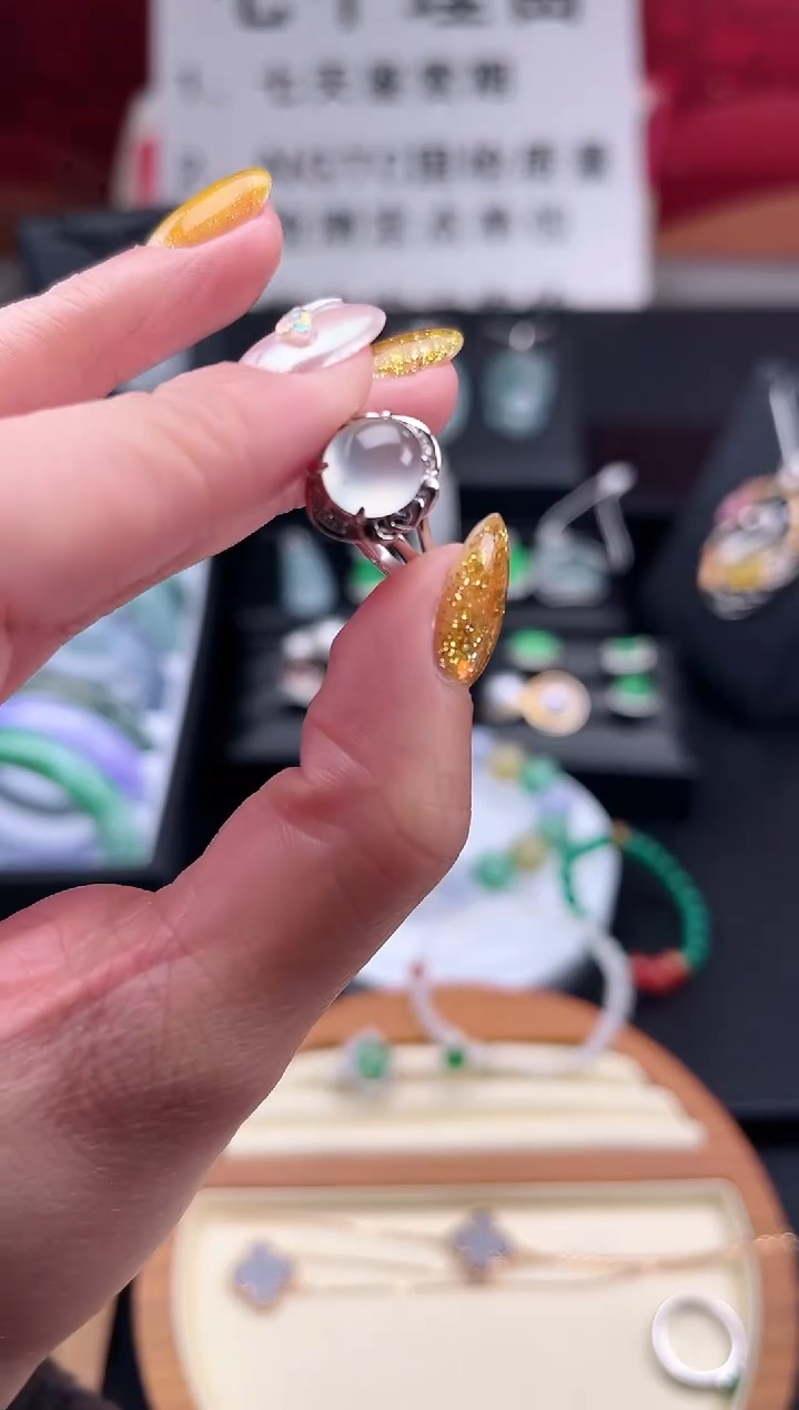 【闪购商品】翡翠戒指18K金镶嵌戒指