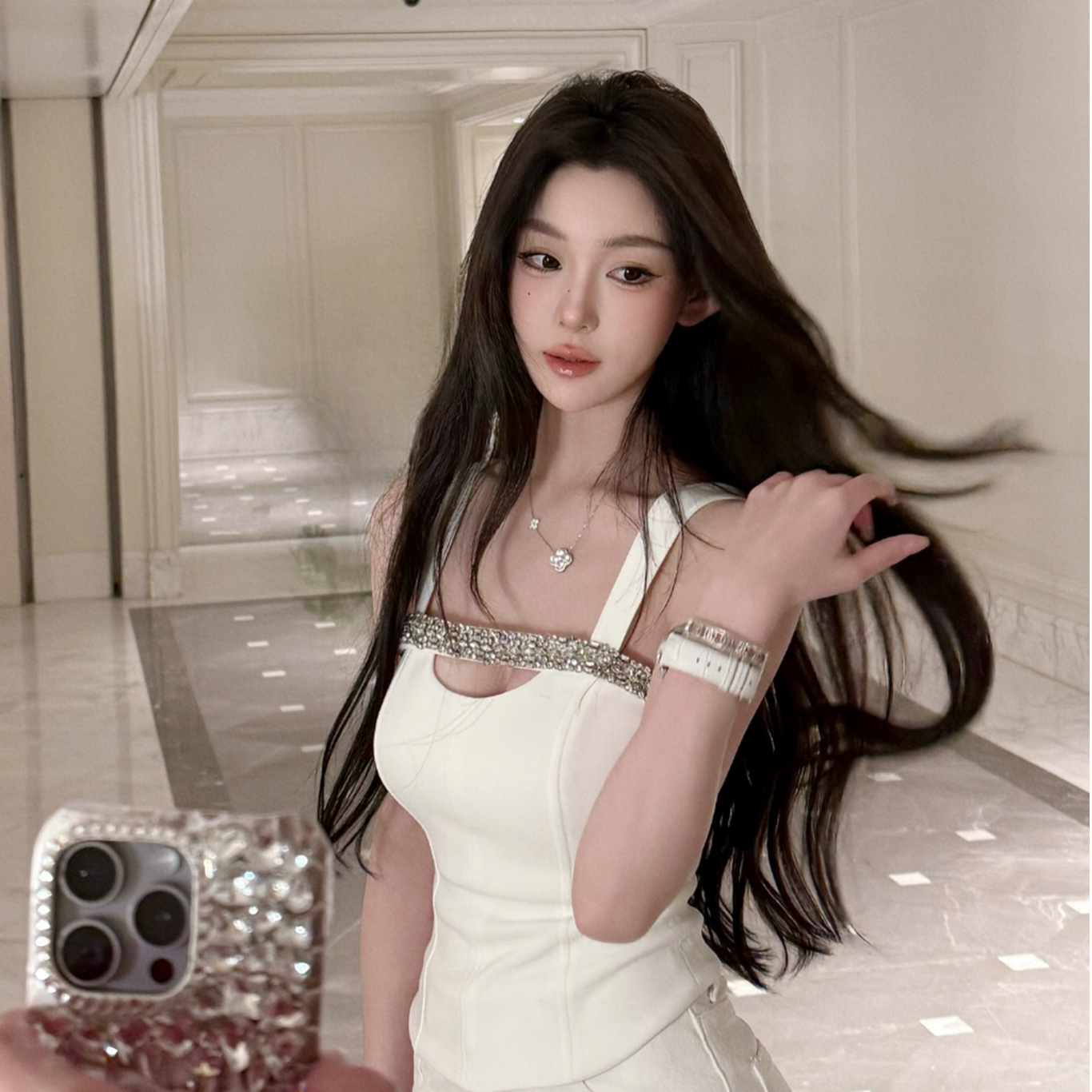 【浪漫主义】重工设计闪钻打底吊带修身显瘦小香镂空内搭无袖上衣