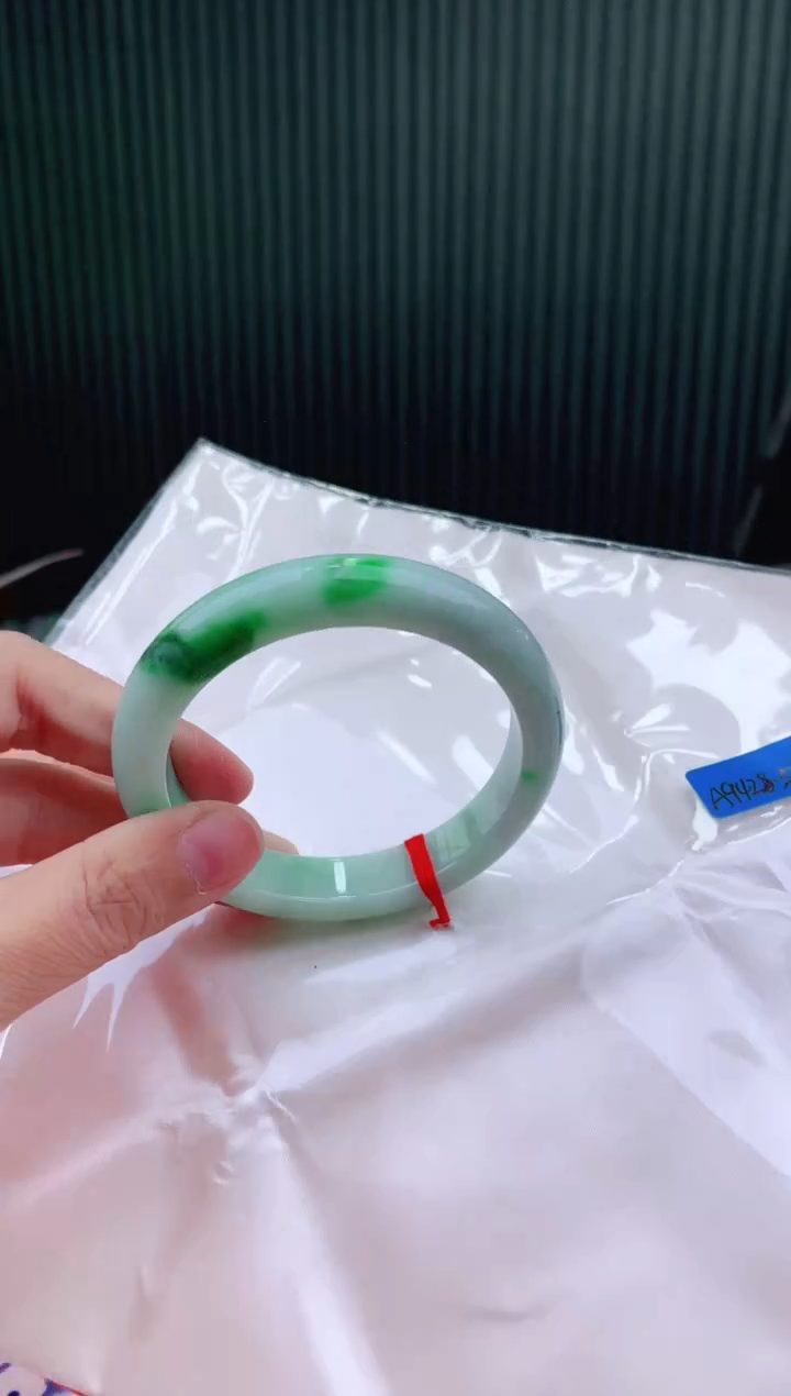 未镶嵌手镯翡翠111