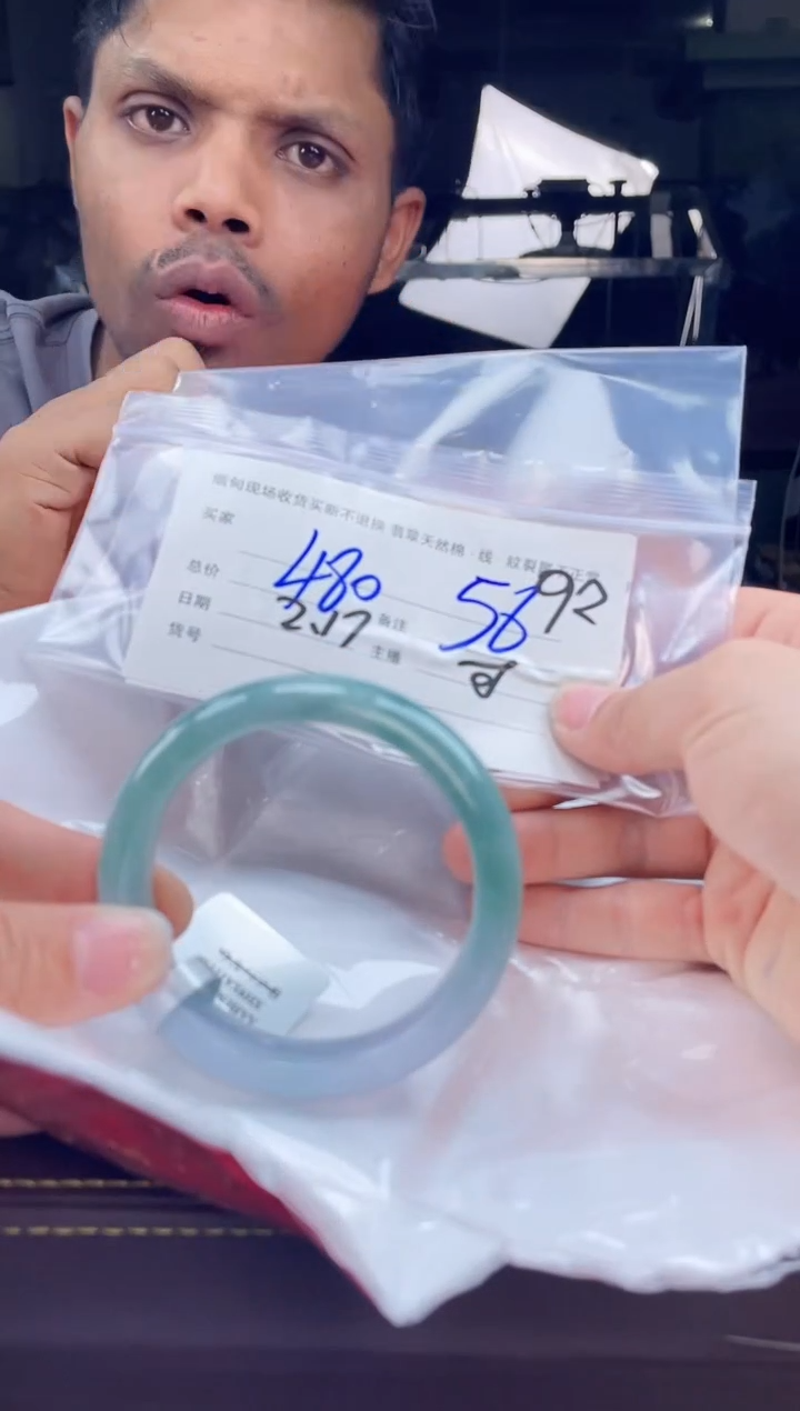 【闪购商品】定制翡翠手镯未镶嵌毛货手镯需精细抛光/56