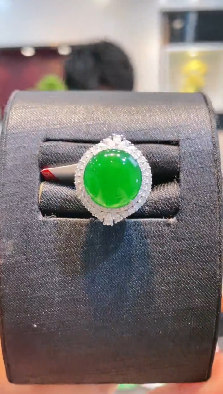 【闪购商品】翡翠颈饰18K金镶嵌A47天然A货翡翠两用款戒指