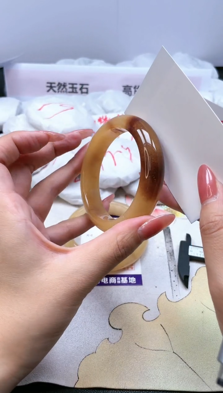 【闪购商品】石英质玉手镯合金321/61