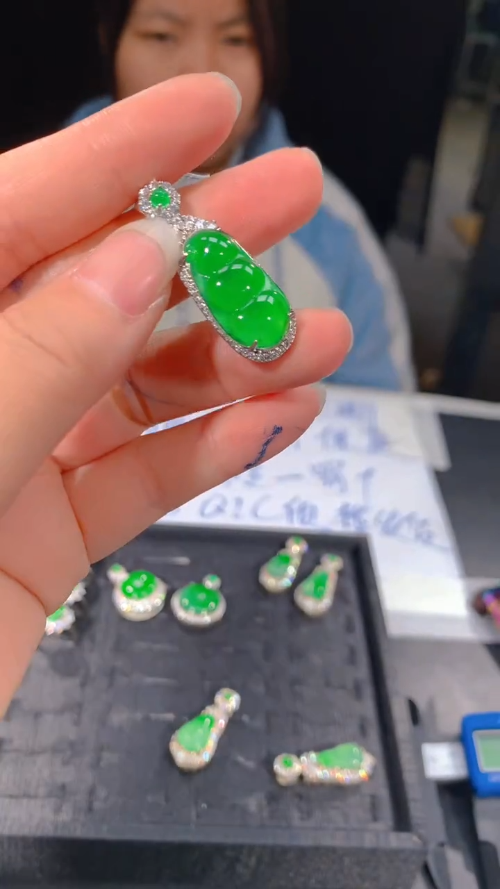 【闪购商品】定制翡翠未镶嵌62多样性发货（发其一）