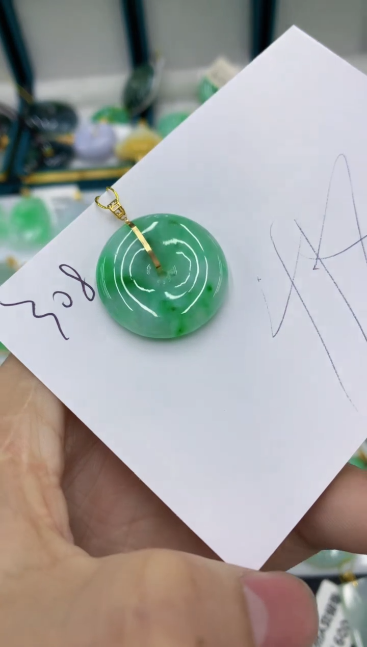 【闪购商品】翡翠18K金镶嵌颈饰111111111