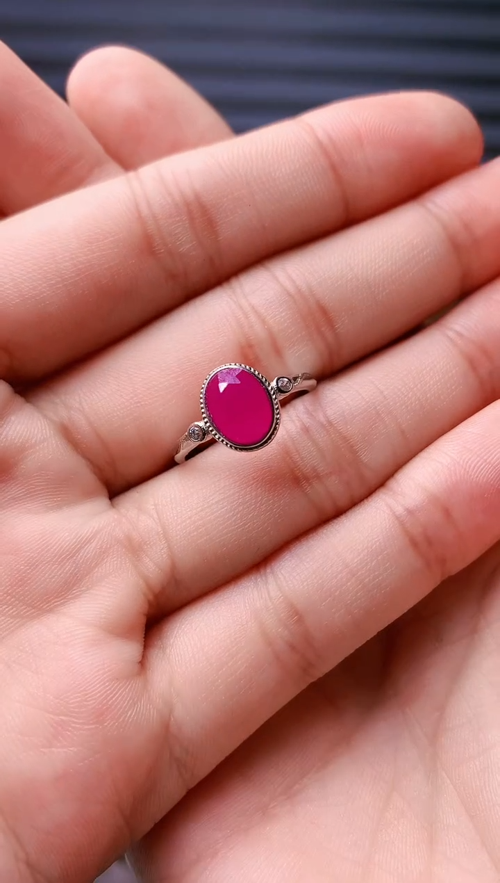 【闪购商品】红宝石戒指银S925镶嵌........