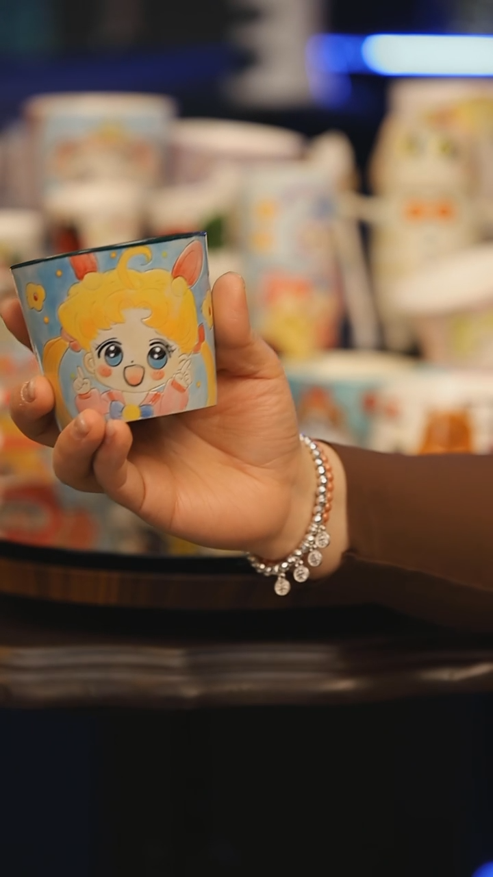 【闪购商品】摆件景德镇釉下彩绘设计师款式陶瓷