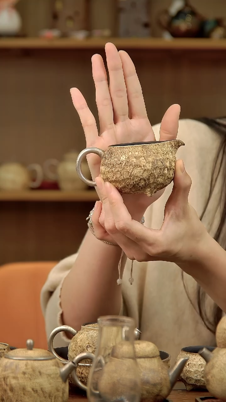 言野手作 粉引仿古三足公道杯