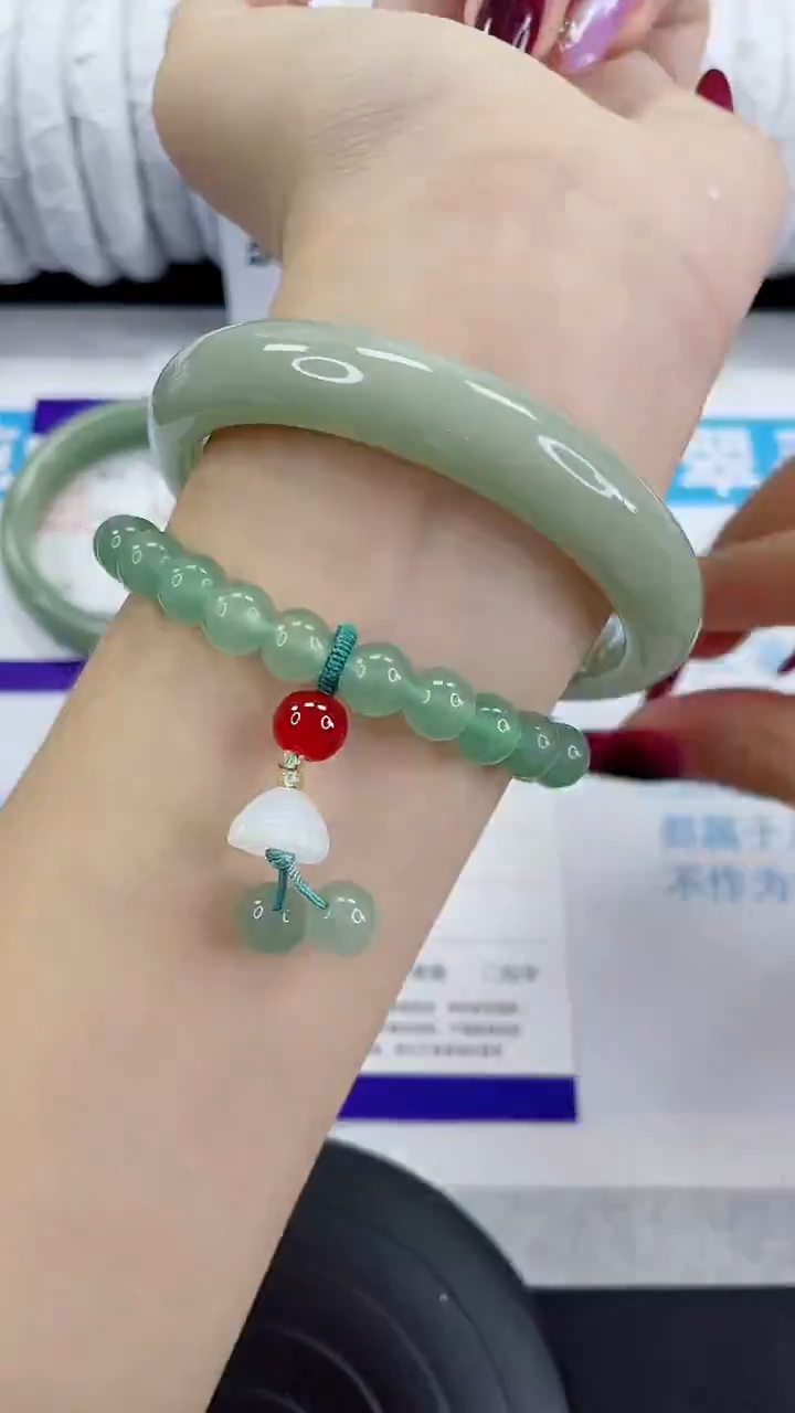 未镶嵌手镯石英质玉106-59/60