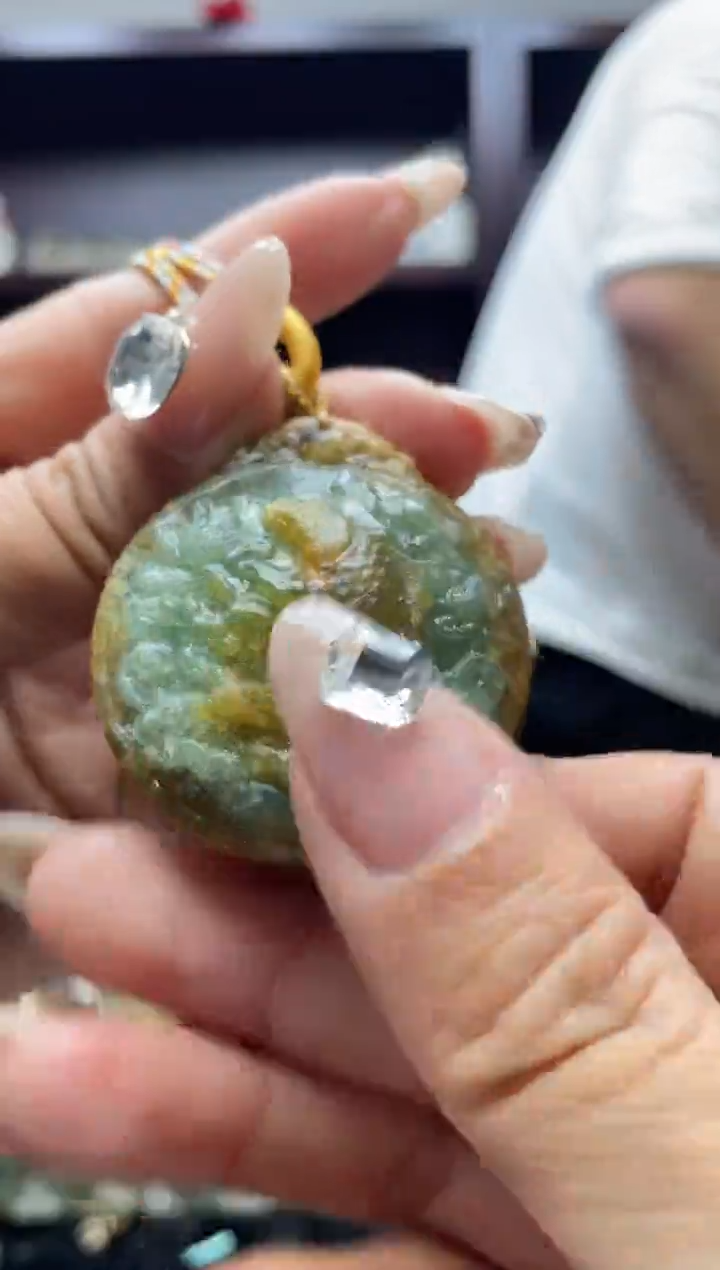 未镶嵌岫玉吊坠·