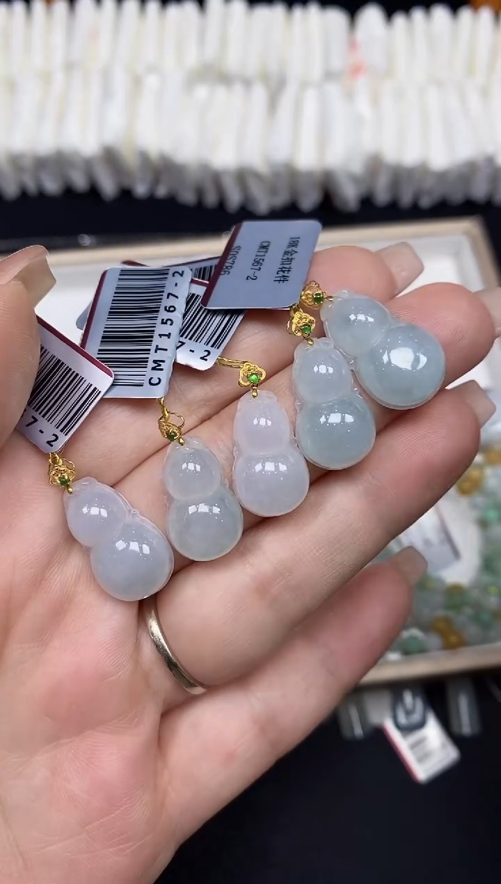 吊坠(不含链)18K金镶嵌翡翠18K金扣镶嵌多样性发其一@@CMT1567-2