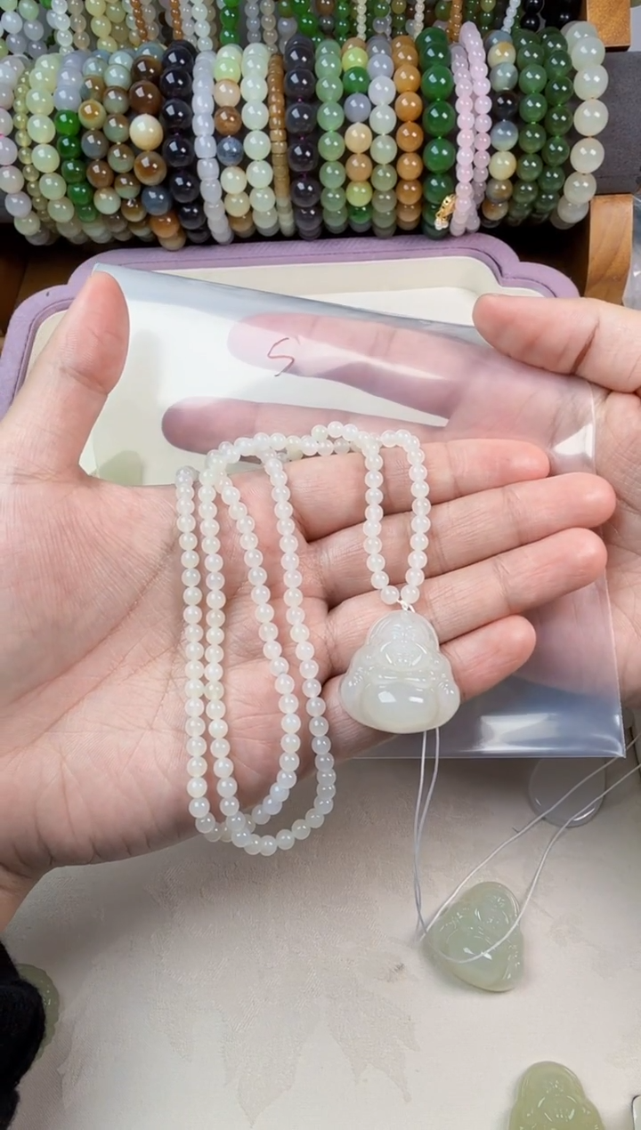 颈饰未镶嵌和田玉?****️弥勒佛搭配项链