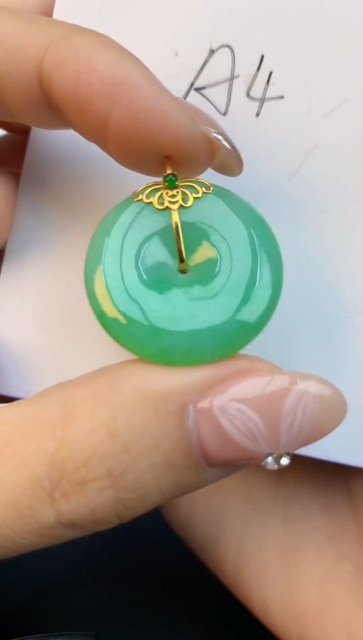 颈饰18K金镶嵌翡翠天然缅甸a货翡翠百元以上9元证书费自理