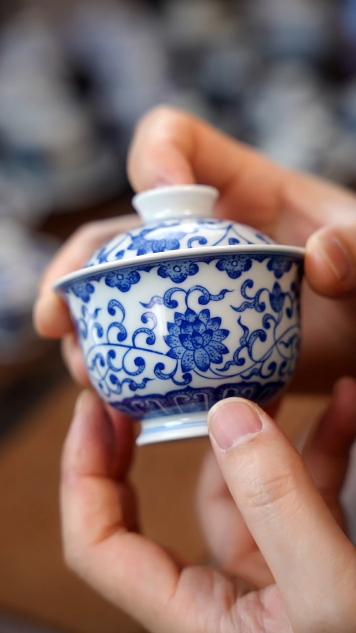 【闪购商品】110缠枝盖碗111111111