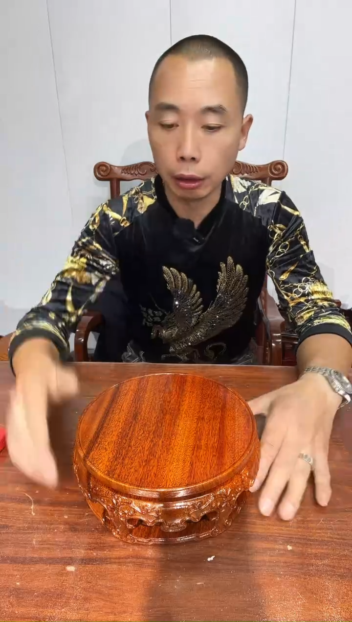 木老花整雕刻圆形底座20*22.5*8