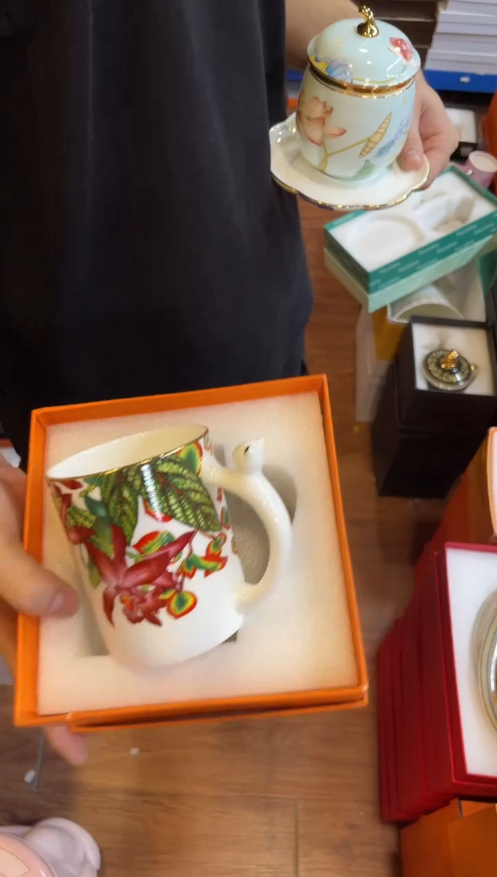 杯鸿辉家品牌瓷器，京东包邮！