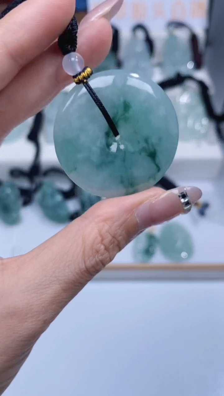 颈饰未镶嵌翡翠吊坠