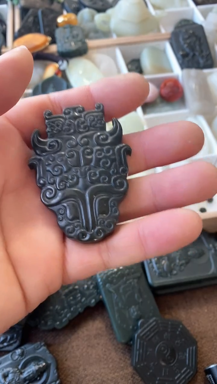 【闪购商品】和田玉吊坠(不含链)未镶嵌兽面