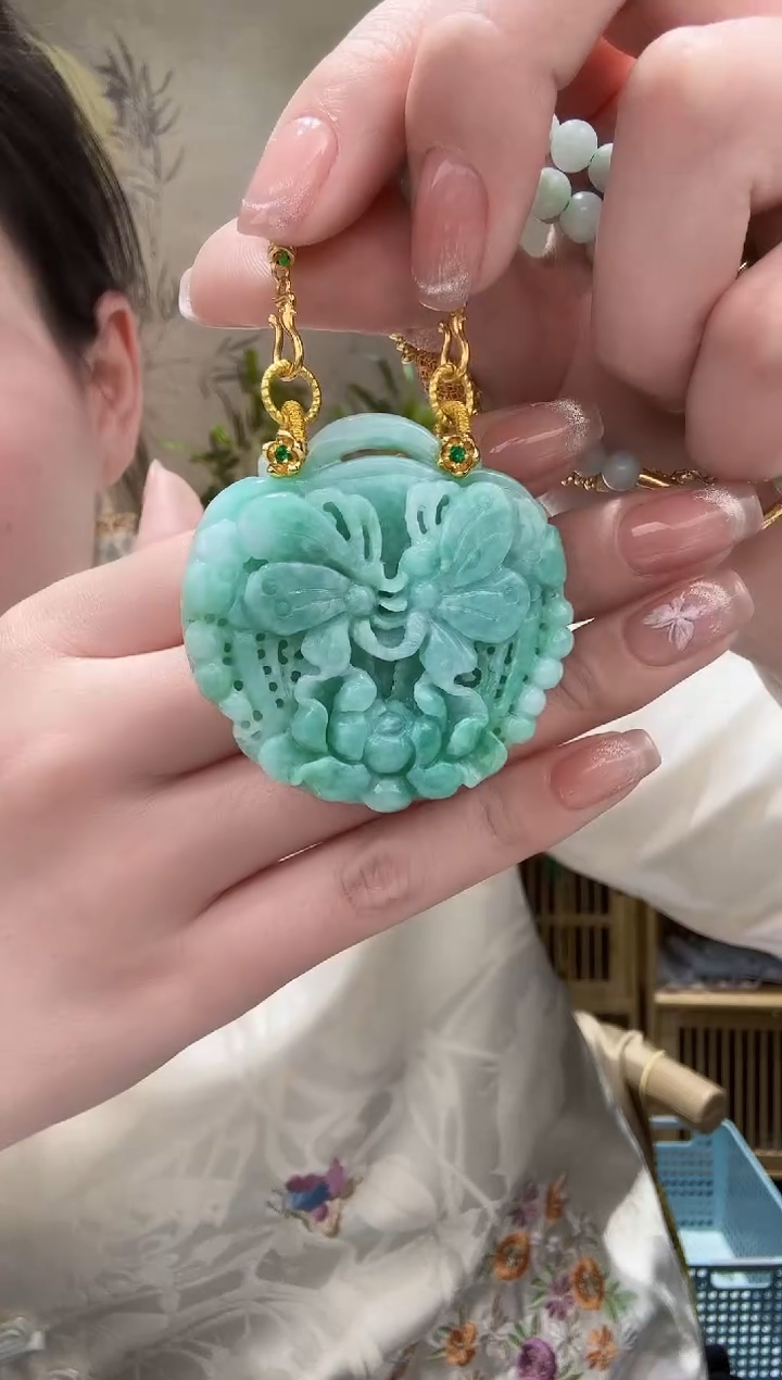 【闪购商品】翡翠颈饰未镶嵌吊坠