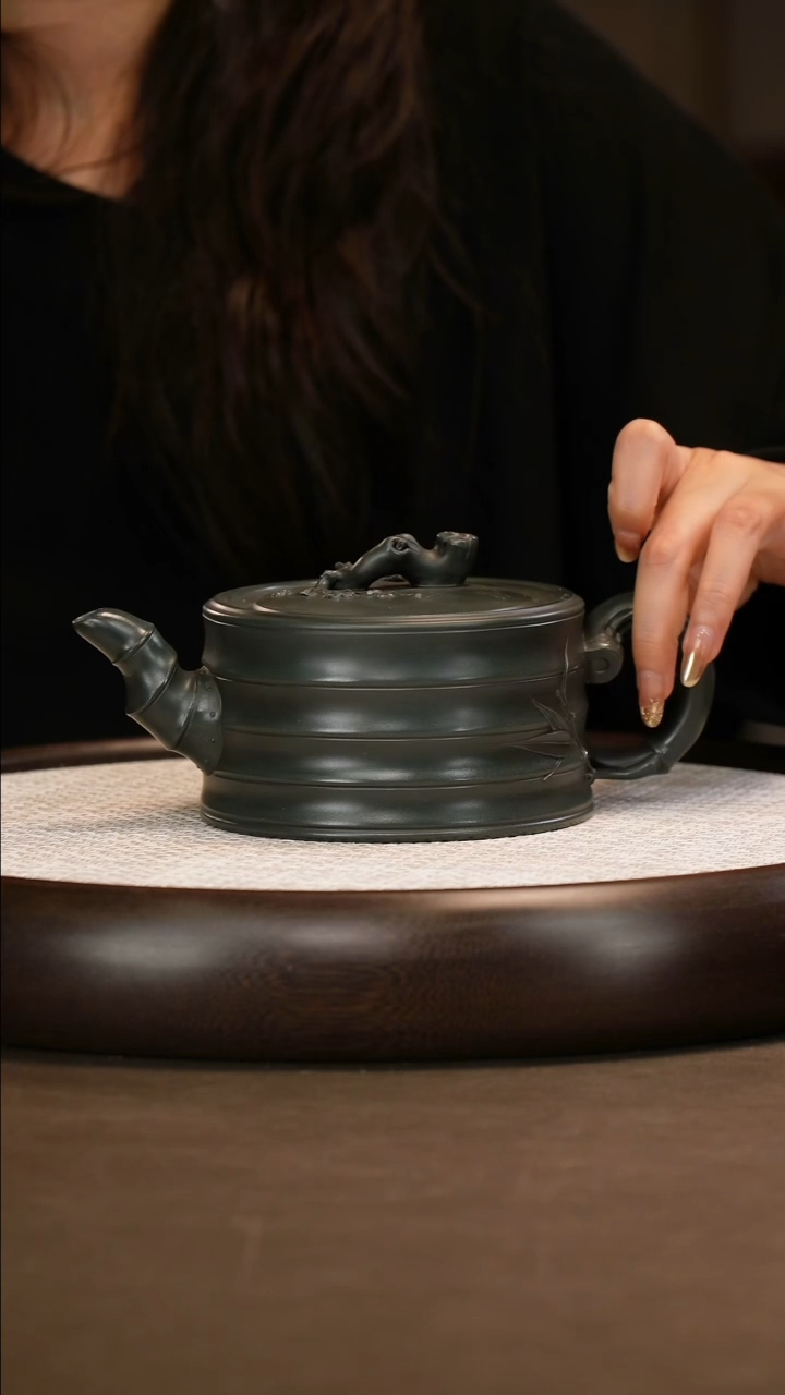 冯桂林 竹段壶 500c/两份惊喜