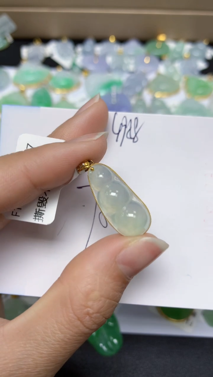 【闪购商品】翡翠颈饰18K金镶嵌 天然翡翠A货