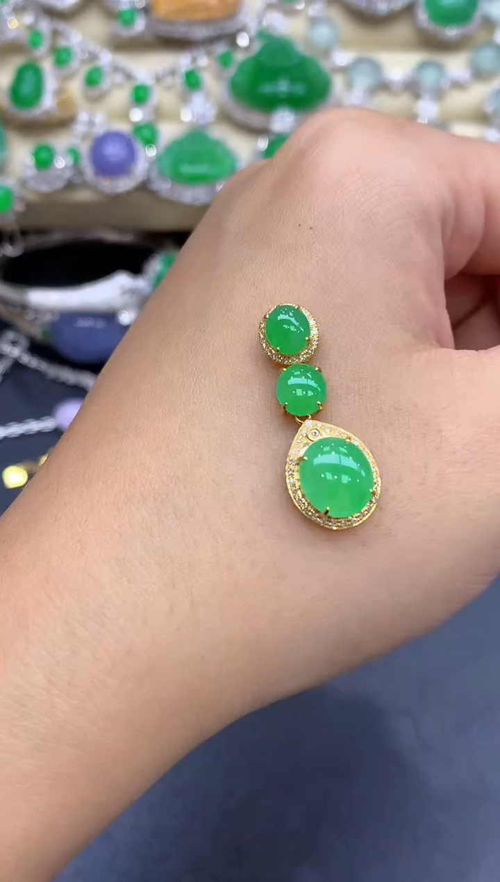 颈饰18K金镶嵌翡翠226-中国好珍宝