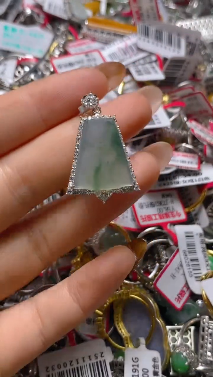 银S925镶嵌戒指翡翠百内无证书