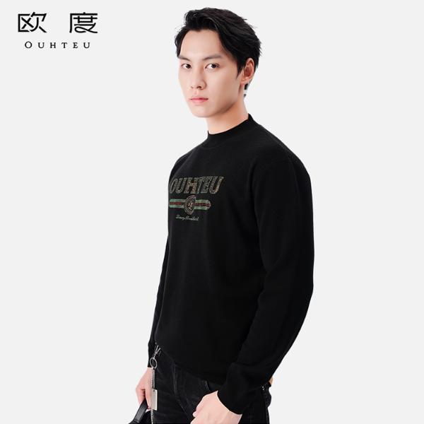 OUHTEU/欧度【经典品牌系列】25秋季新款彩色烫钻工艺针织衫男7677