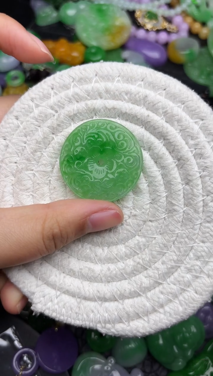 颈饰未镶嵌翡翠缅甸翡翠吊坠