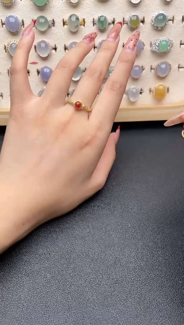 【闪购商品】翡翠戒指银S925镶嵌一物一证一礼盒