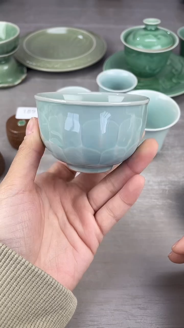 青瓷仓储清仓福利