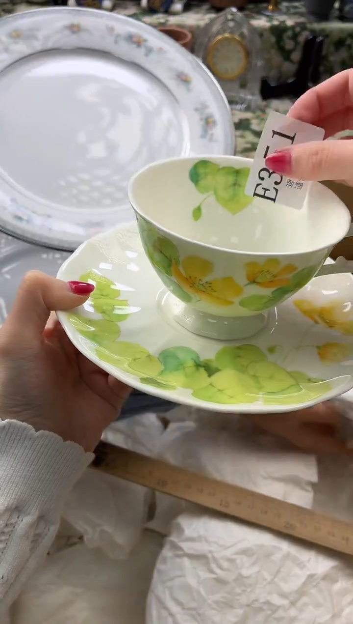 瓷片小**?       E351