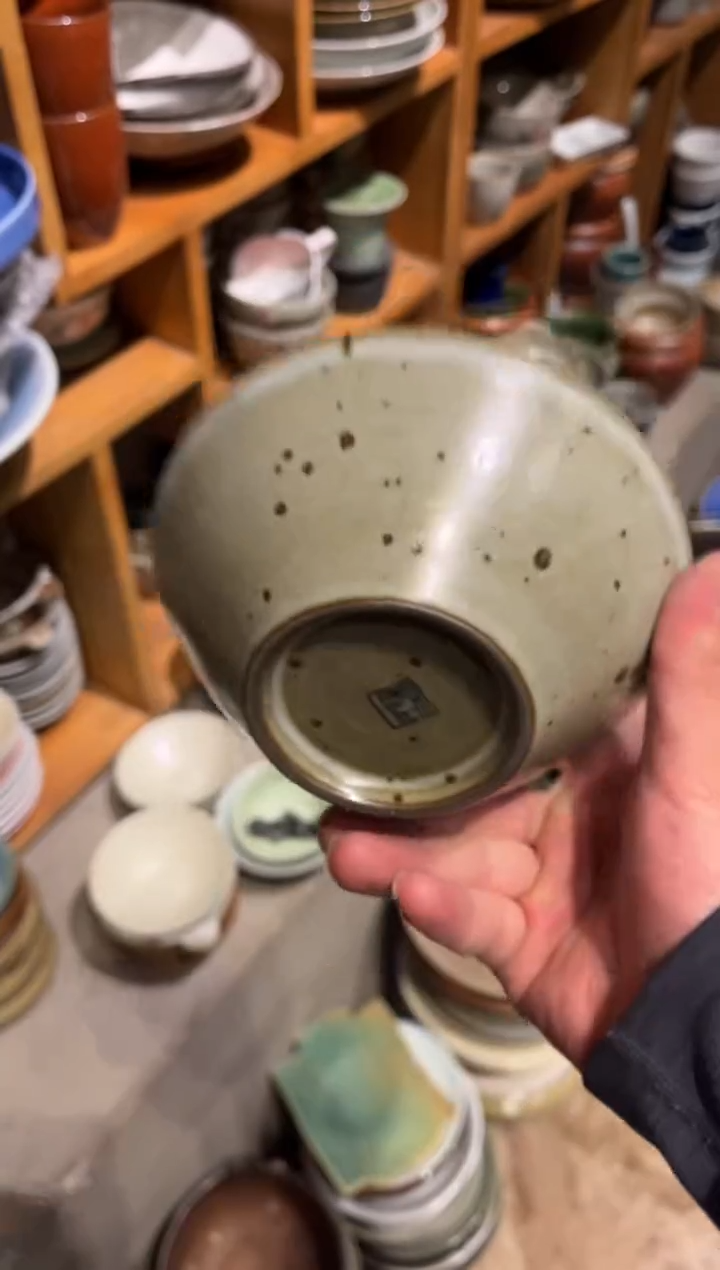 【闪购商品】瓷片846灰色手工斗笠饭碗1个