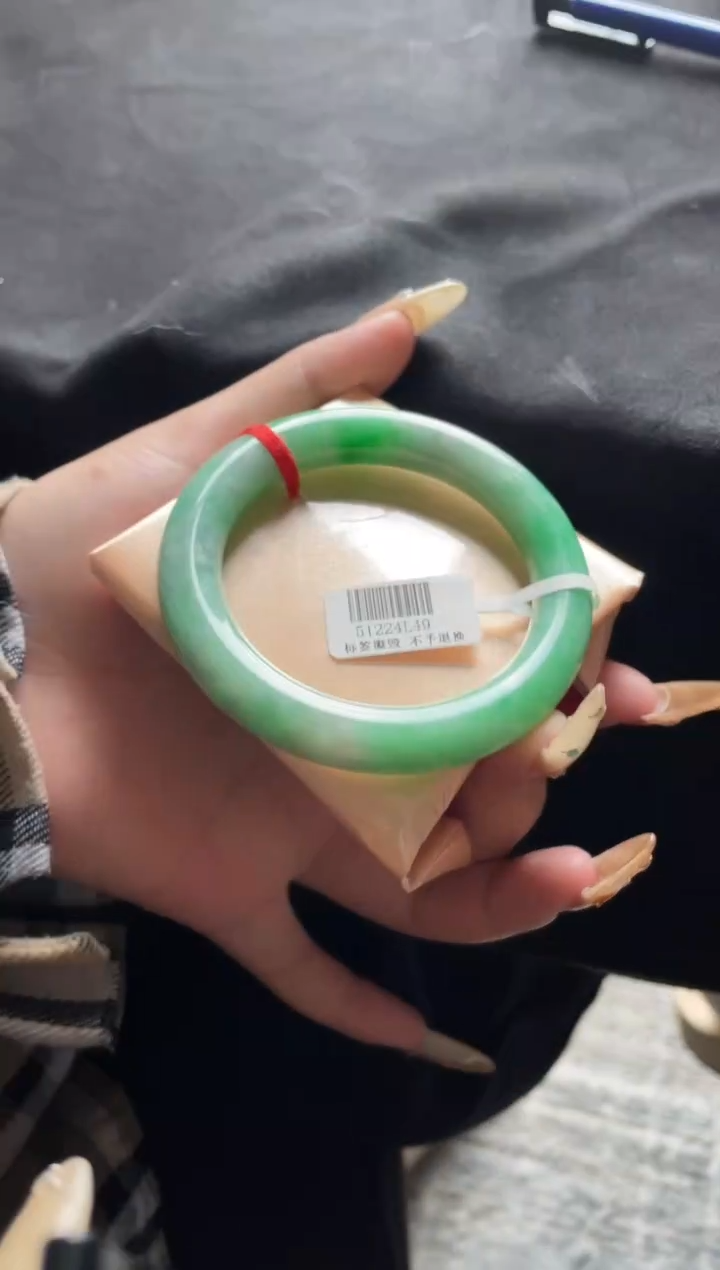 未镶嵌手镯翡翠三天鉴赏期