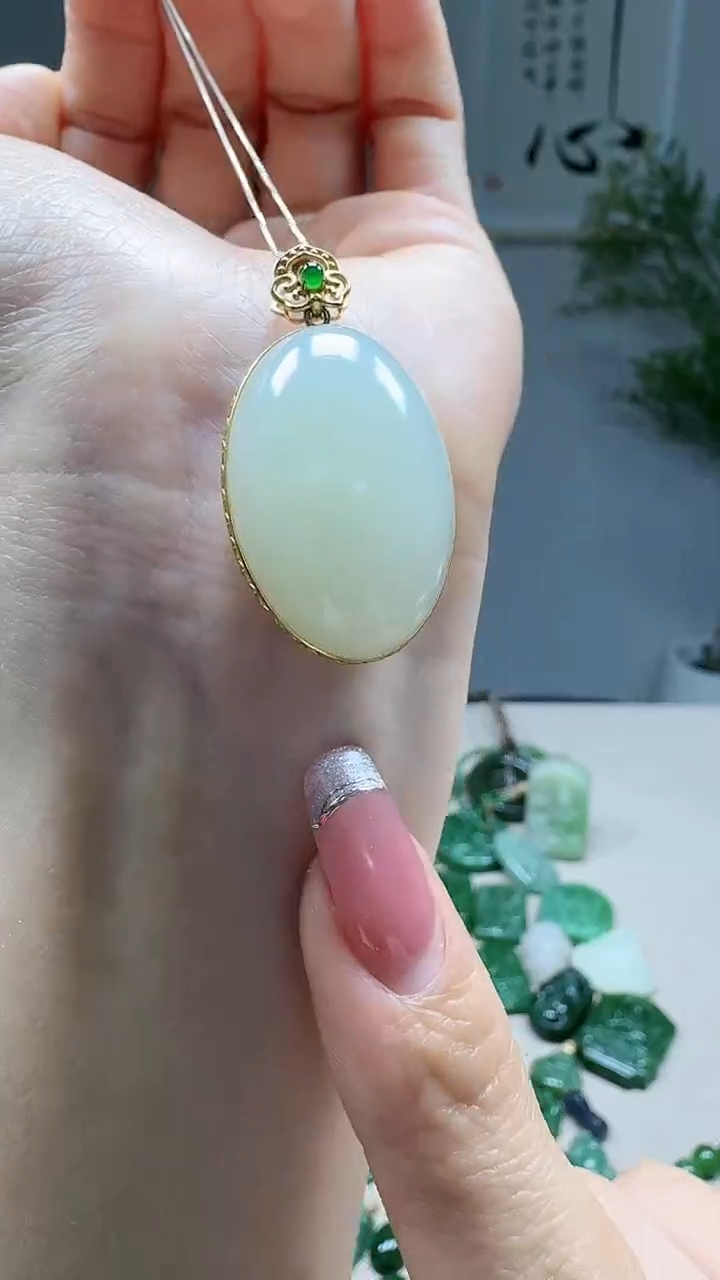 吊坠(不含链)18K金镶嵌和田玉1