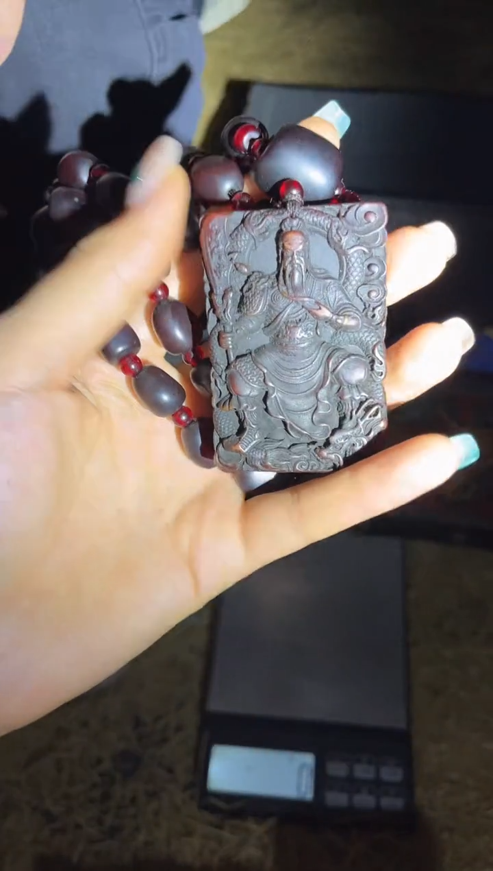 【闪购商品】【闪购商品】【闪购商品】深红色关二爷项链