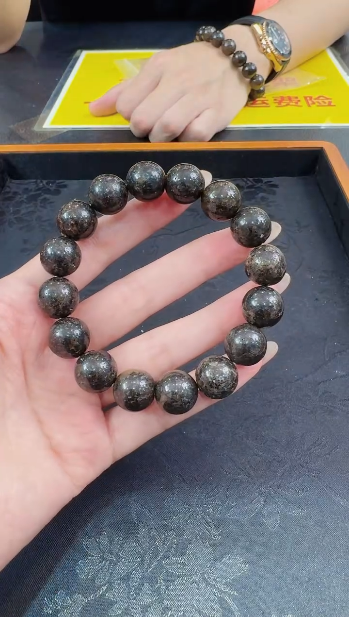 【闪购商品】琥珀裸石未镶嵌手串-发一件