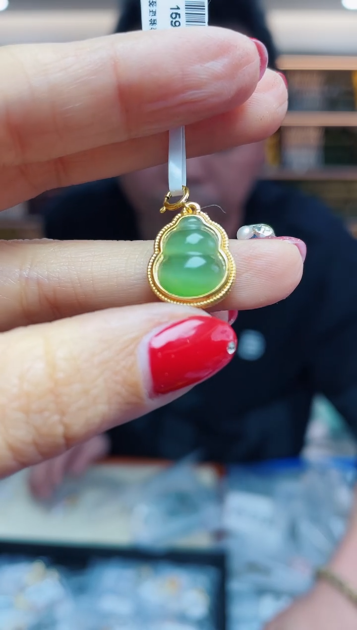 【闪购商品】和田玉`18K金镶嵌多样性发一件