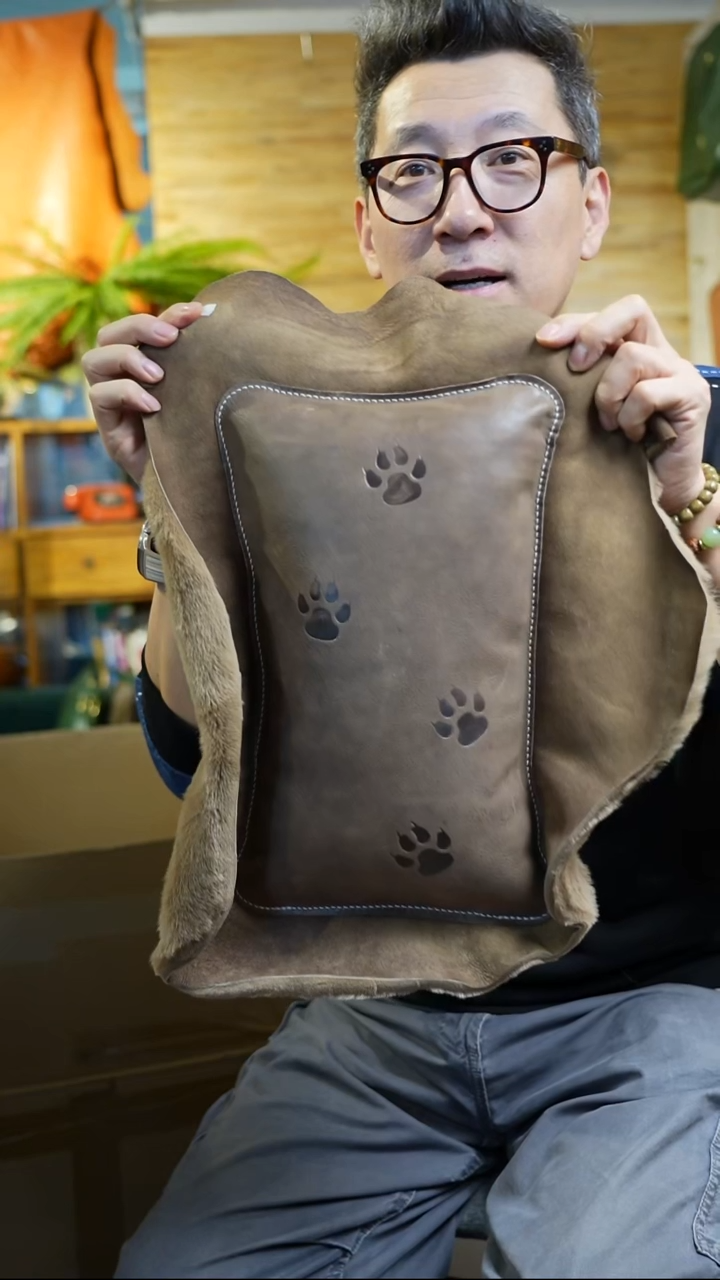 羊毛配牛皮真皮靠垫10号