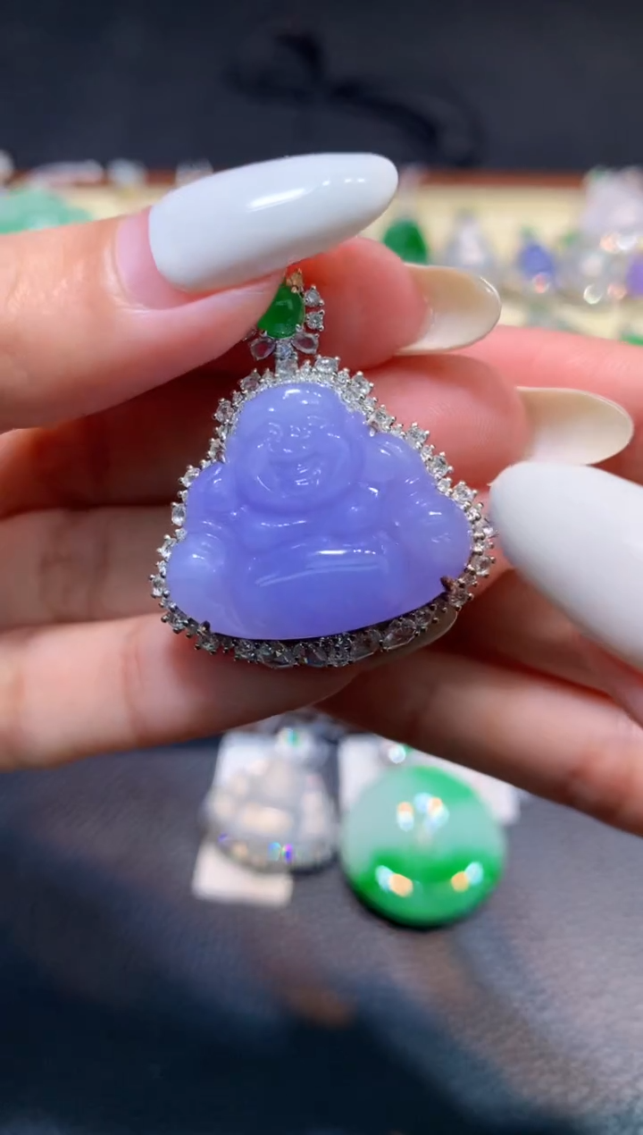 颈饰18K金镶嵌翡翠1