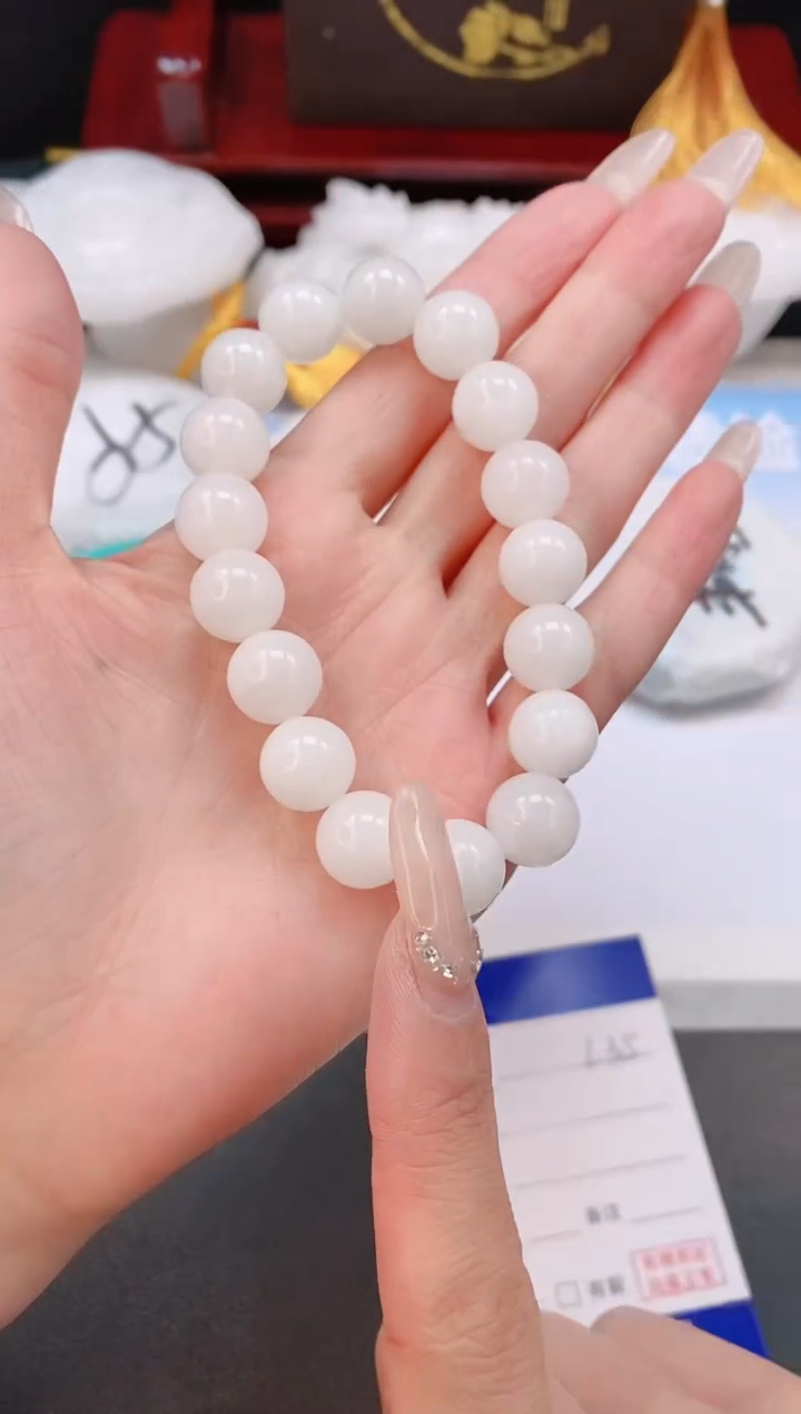 未镶嵌手链和田玉和田手串多样性发货