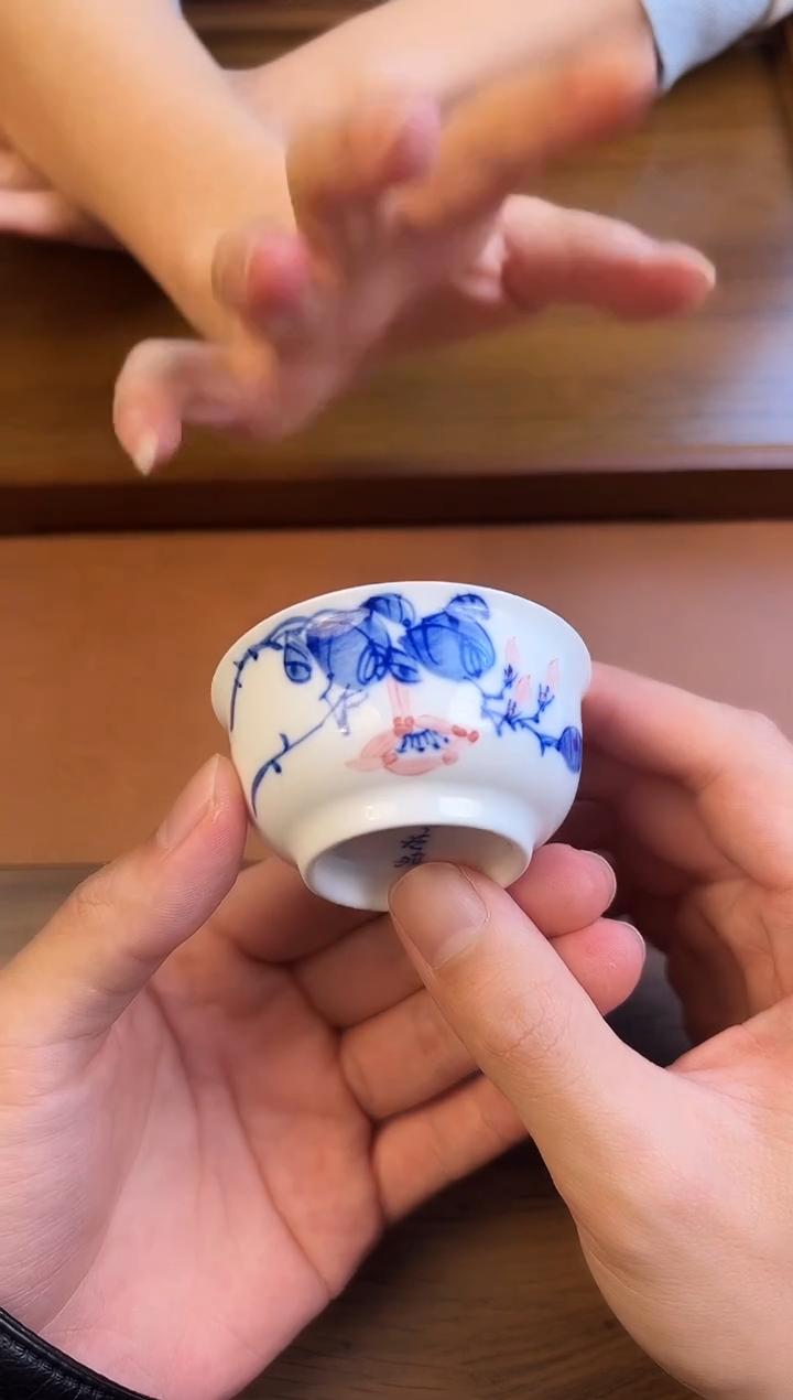 问青坊纯手工手绘青花花卉气窑一口杯